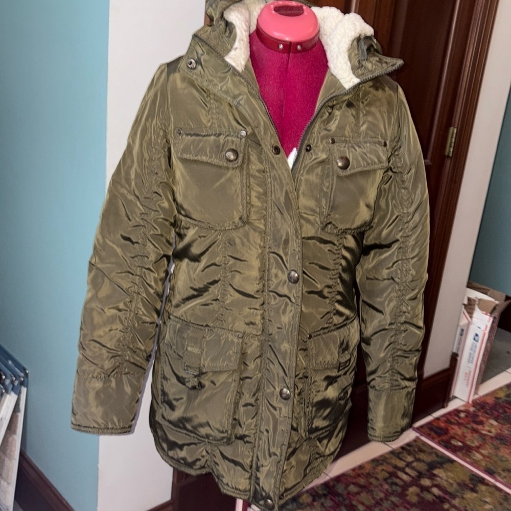Madden girl winter cold weather Coat hooded zip and snap up army green/ cream